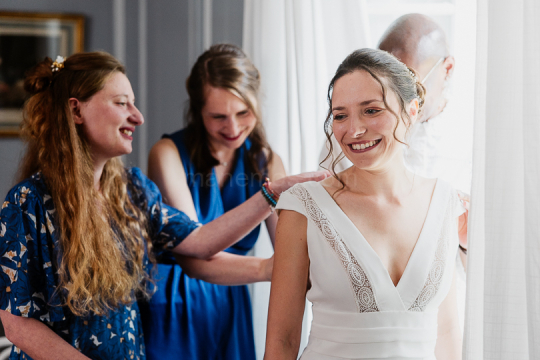 Mariage de Capucine & Laurent -5- Habillage de Capucine