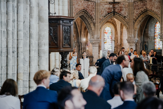 Mariage de Capucine & Laurent -8- devant l'Église Saint-Sauveur
