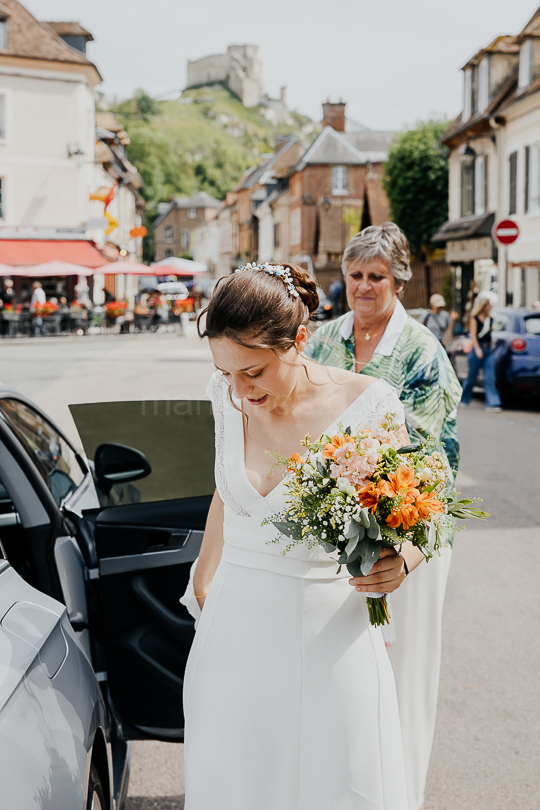 Mariage de Capucine & Laurent -8- devant l'Église Saint-Sauveur