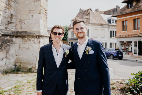 Mariage de Capucine & Laurent -8- devant l'Église Saint-Sauveur