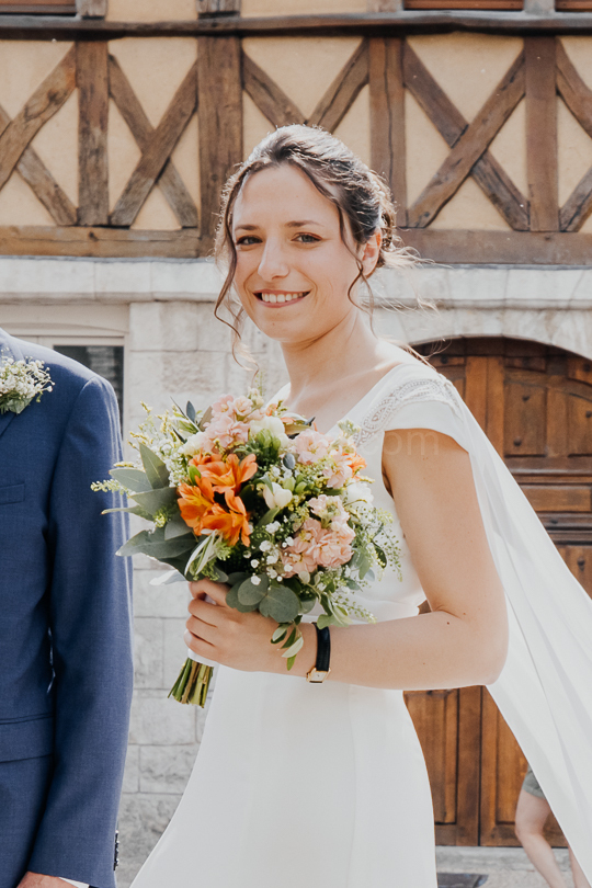 Mariage de Capucine & Laurent -8- devant l'Église Saint-Sauveur