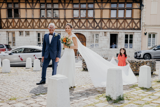 Mariage de Capucine & Laurent -8- devant l'Église Saint-Sauveur
