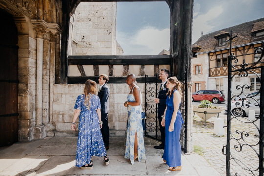 Mariage de Capucine & Laurent -8- devant l'Église Saint-Sauveur