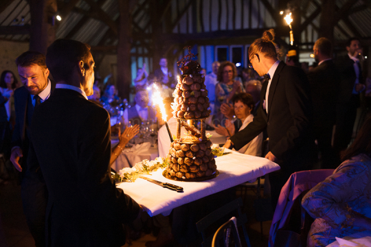Mariage de Capucine & Laurent -30- Arrivée du gateau
