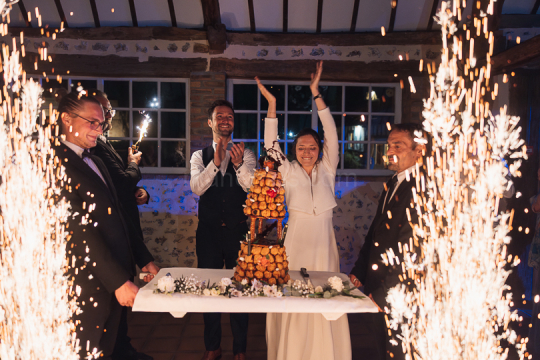 Mariage de Capucine & Laurent -30- Arrivée du gateau