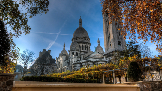 1_La-croix-sur-la-Basilique-du-sacre-Coeur
