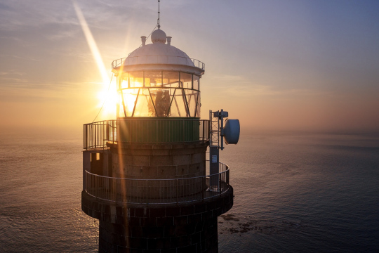 détail du Phare de Gatteville au soleil levant